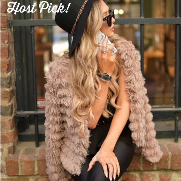 🔥 HOST PICK🔥 1 LEFT Fluffy Beige Jacket - Picture 7 of 7